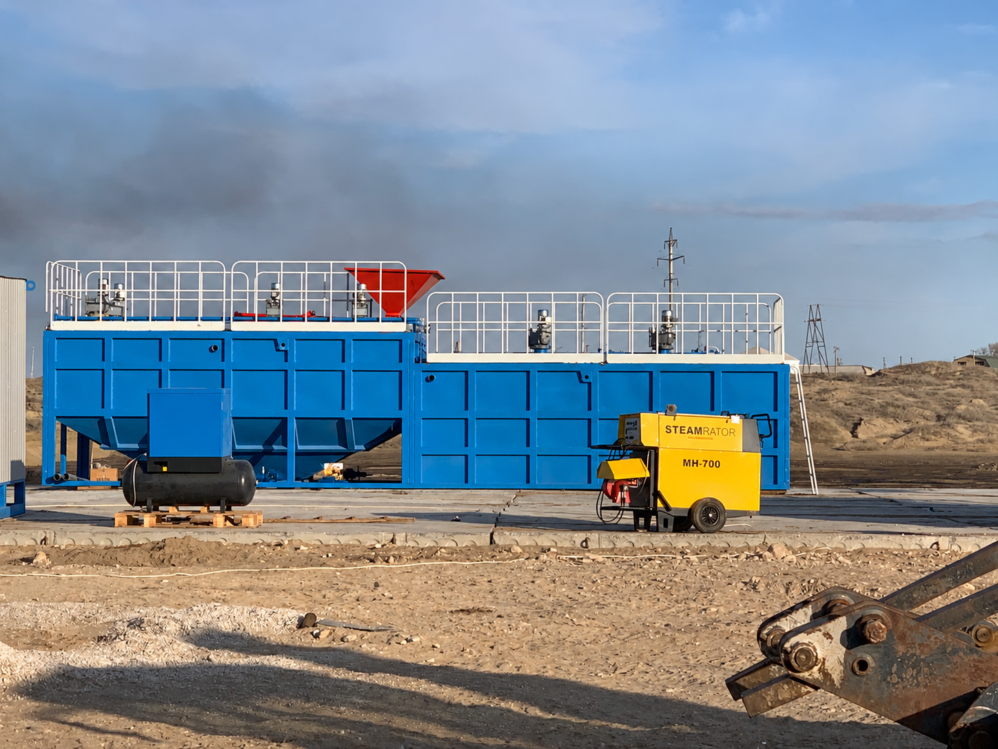 Oil sludge treatment plant
